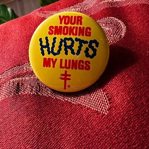 (2) Vintage lapel pins “Thank You for not smoking” - Picture 4 of 7